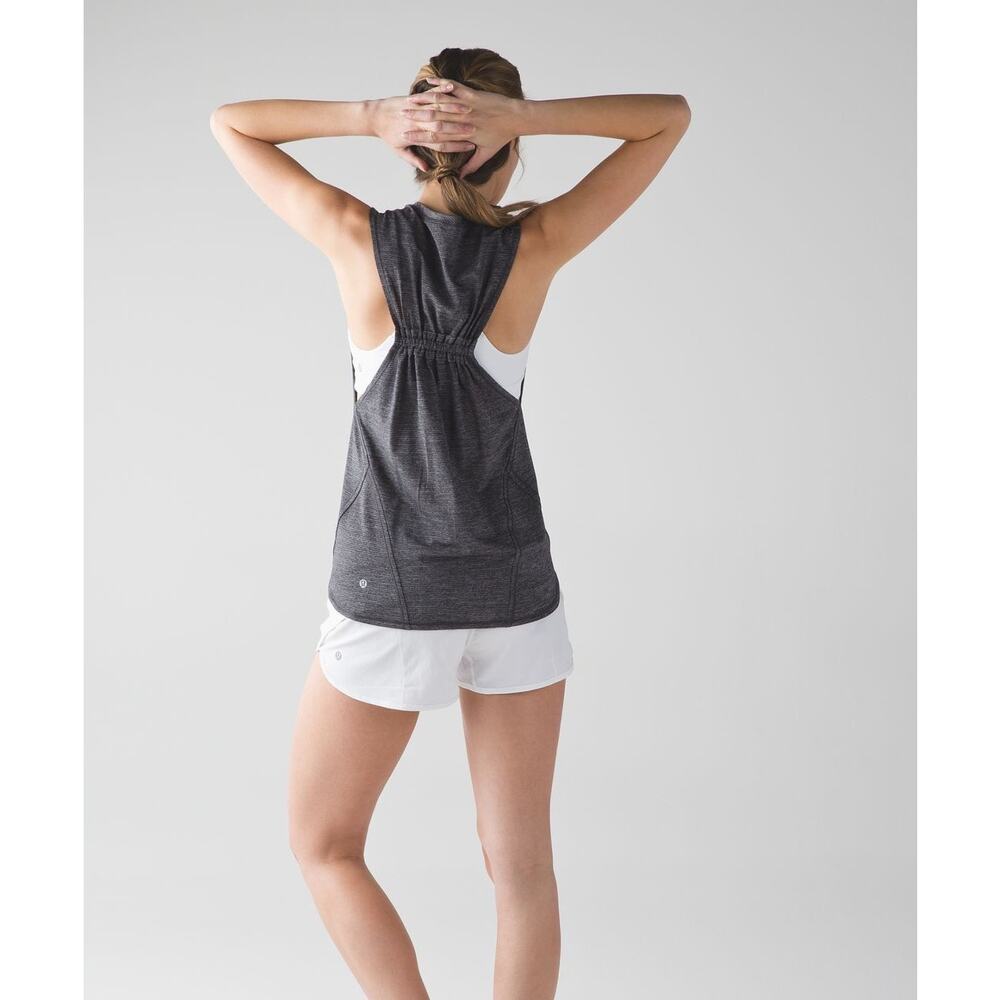 Lululemon In A Cinch Tank Size 4 Heathered Black Gray Performance Athleisure Top